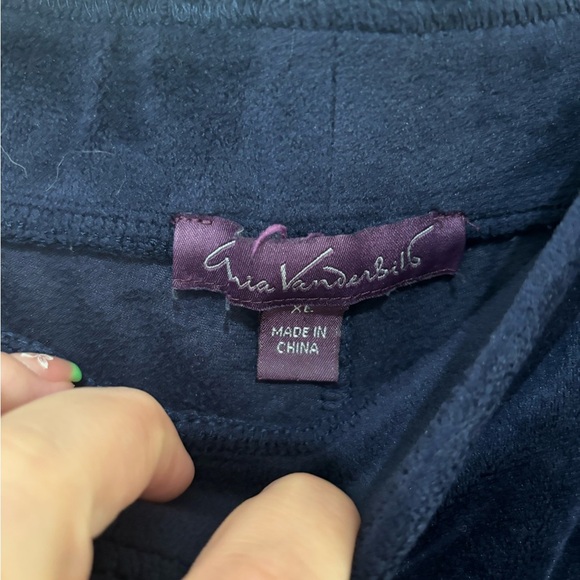 Gloria Vanderbilt Blue Velvet joggers total 2 - Picture 3 of 7